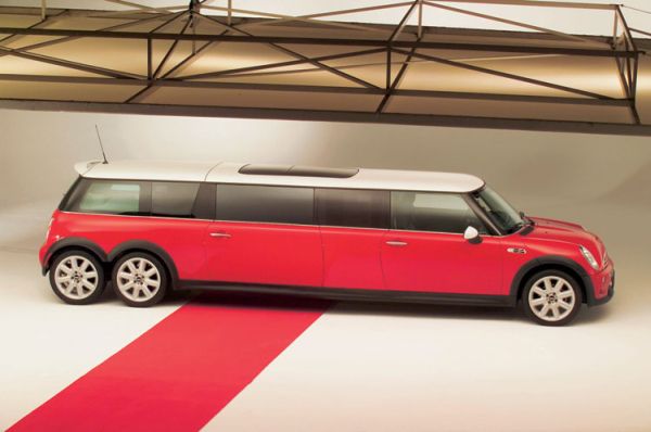 stretched mini cooper limo 1 Stretched Mini Cooper Limo: Coup with a Swimming pool