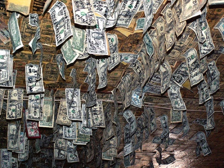 World’s Most Expensive Wallpapers – US Money Pubs Flaunt – Elite Choice