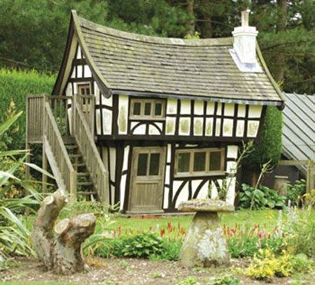 Â£25,000 Tudor Playhouse Invites Children