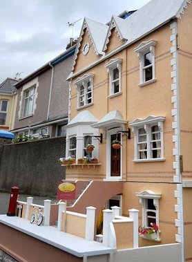 Â£1,500 Electrified Victorian Doll’s House for Sale