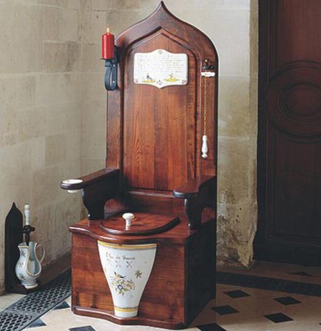 Dagobert Lavatory: Royal Throne Toilet For Todayâ€™s King or Queen