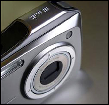 Worldâ€™s First GPS Digital Camera to Hit in June