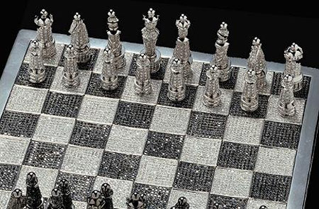 Goldstriker Diamond Edition Chess: For Sumptuous Sultans