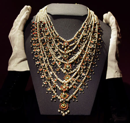 necklace Arab singer Umm Kulthoum Pearl Necklace May Fetch $120,000 