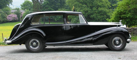 Antique Luxury: The Rolls Royce Phantom IV Demands Â£395,000
