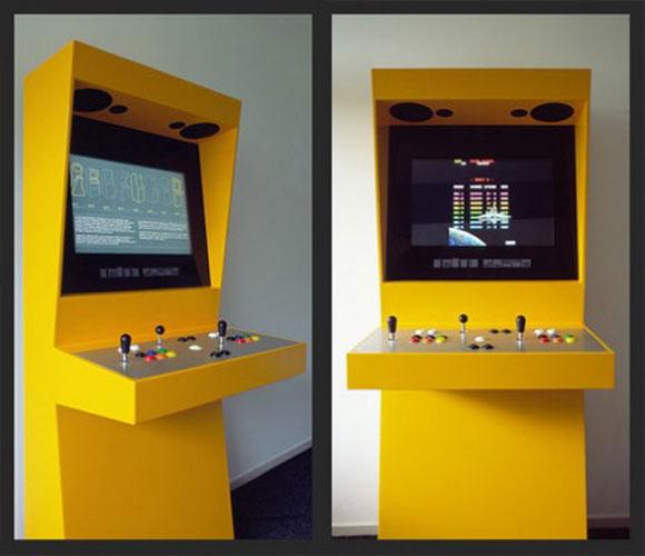 Retro Space: An Elite Arcade Cabinet by Martin Koch