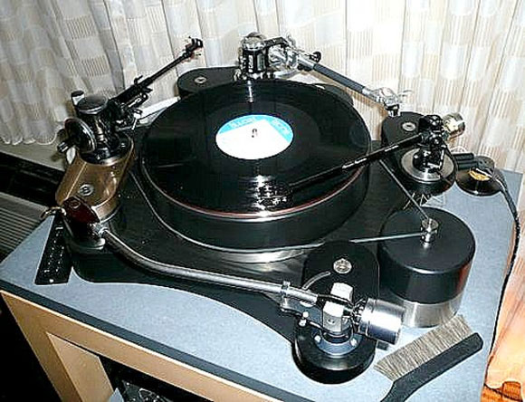 $56,000 Turntable: A Four-Legged Glory, Courtesy Highwater Sound!