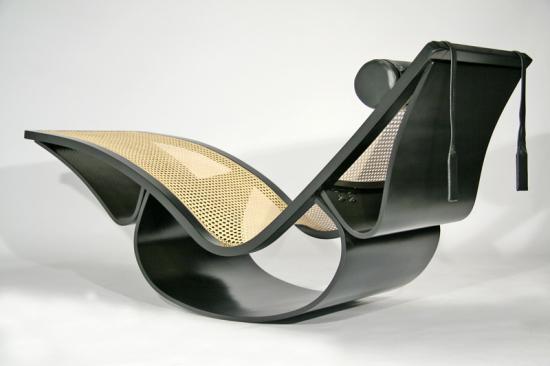 Oscar Niemeyer’s Vintage Rio Chaise Is Waiting To Be Yours