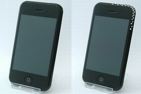 De Vere Sells Black iPhone at $1,200