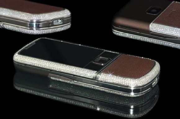 news-19999-27470e50eabe9687e4f3ea34833fb3fa613x700 Blinged Up Nokia 8800