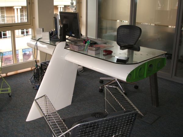 Aeroplane Desk Looks Great, Lacks a Drawer