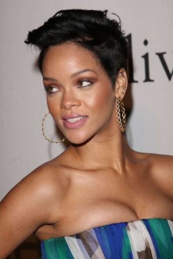 rihanna pictures after beating. rihanna pictures after beating