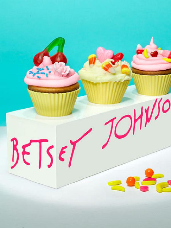 betseyjohnson-cupcakes