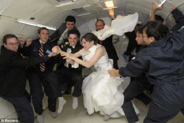 zero-gravity-wedding-1_swv56_48