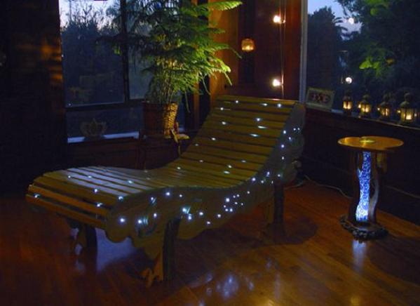 led-illuminated-chaise-lounge