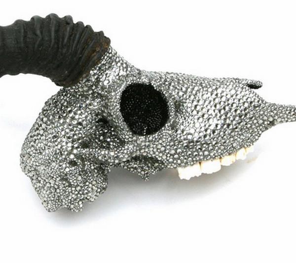 skull-swarovski-4