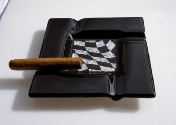 ysenberg-grand-prix-ashtray_1