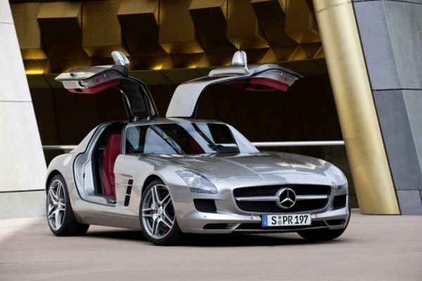 mb-sls-amg-gullwing_19_0