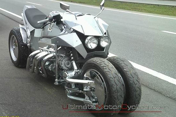 Four Wheeled Cosmos 4RW V8 Muscle Bike 