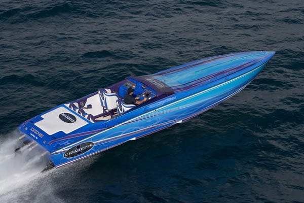 Cigarrette Powerboat