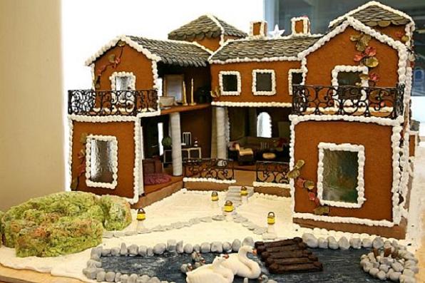 Christmas-Decoration-World-Most-Expensive-Gingerbread-House-1