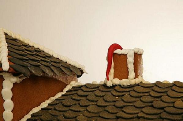 Christmas-Decoration-World-Most-Expensive-Gingerbread-House-10