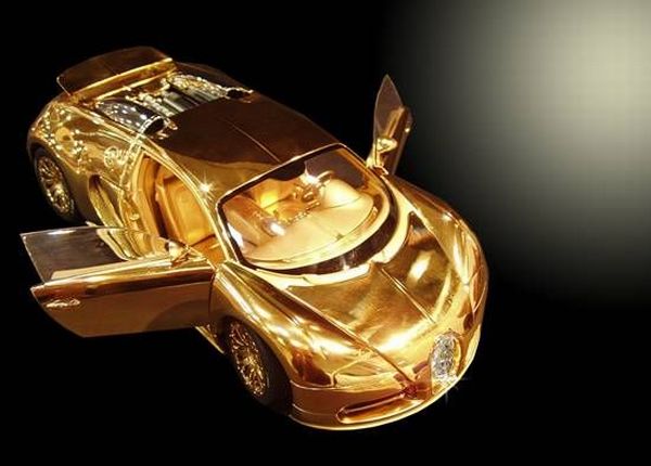 buggatti veyron Bugatti Gives its New Model a Golden Touch! 