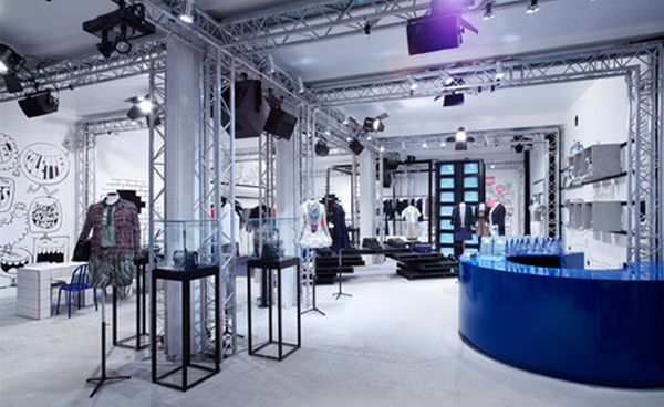 Chanel opens pop-up store in Saint-Tropez - Luxury RetailLuxury Retail