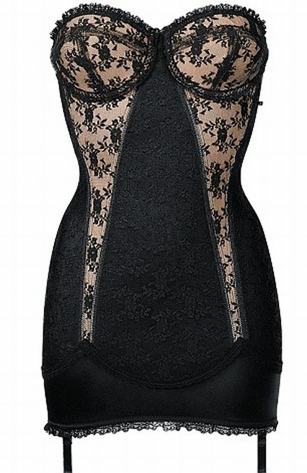 Triumph Celebrates 125th Year With A Swarovski Crystal-Studded Corset –  Elite Choice