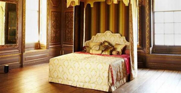 The Royal Bed Chamber
