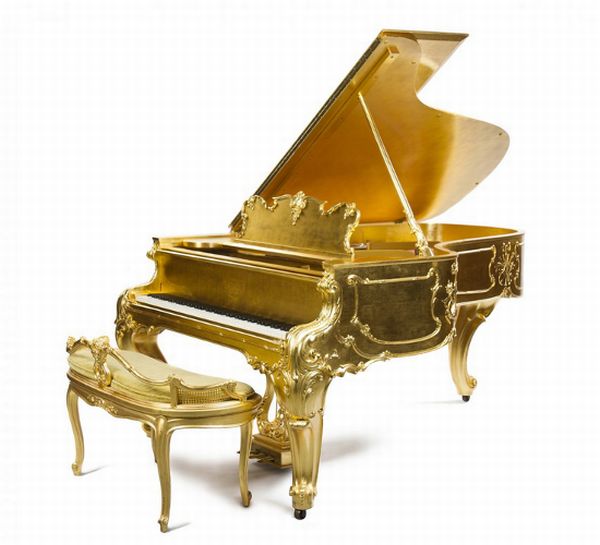 steinway_sons_louis_xv_gold piano