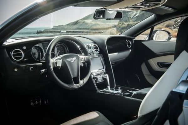 Interior of Continental GT V8_S Coupe