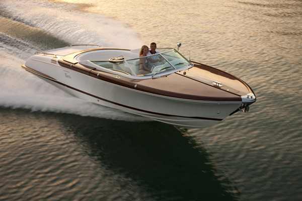 Gucci Teams Up With Riva to Deliver $750,000 worth Aquariva Speedboat ...